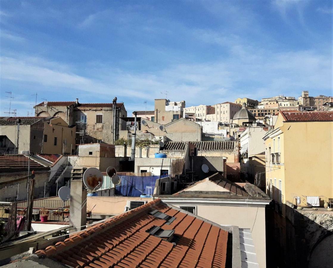 Appartamento Con Terrazza Panoramica In Marina. Cagliari Ngoại thất bức ảnh